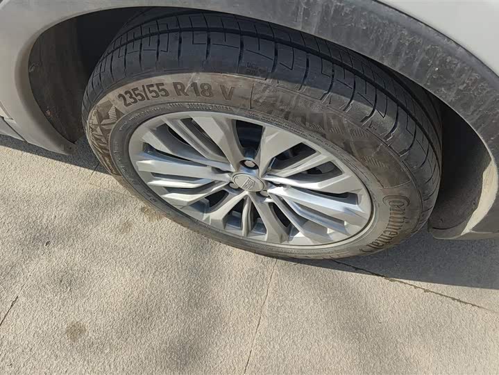 Фото 6 - Cadillac XT4