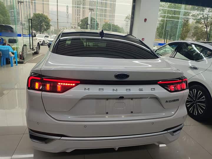 Фото 6 - Ford Mondeo