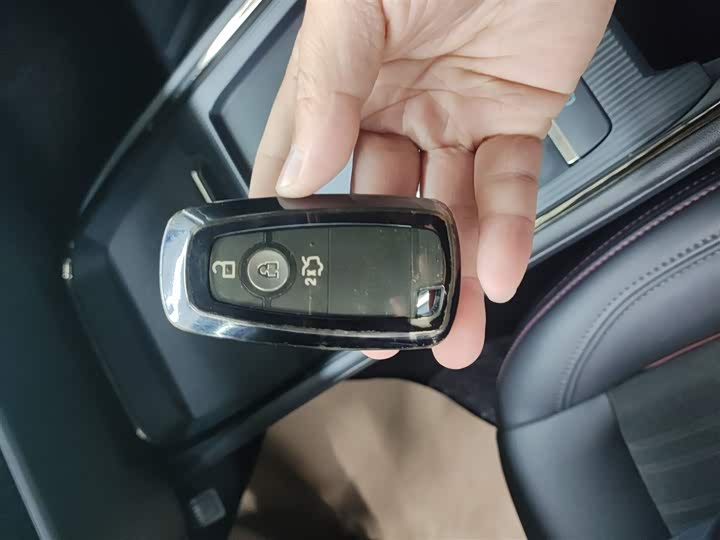 Фото 9 - Ford Mondeo