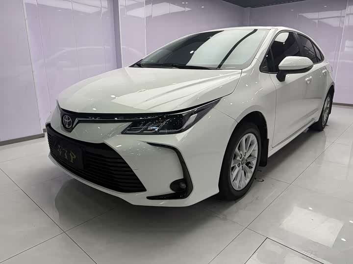 Фото 1 - Toyota Corolla