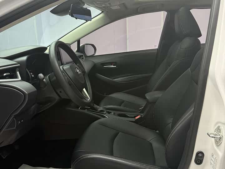 Фото 7 - Toyota Corolla