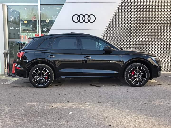 Фото 3 - Audi Q5L