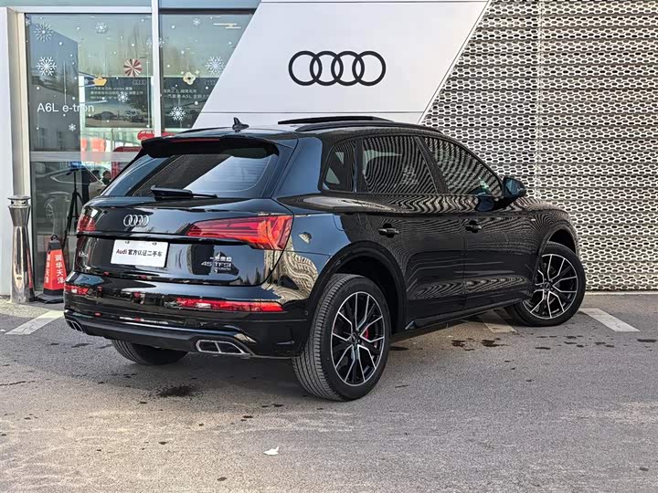 Фото 5 - Audi Q5L