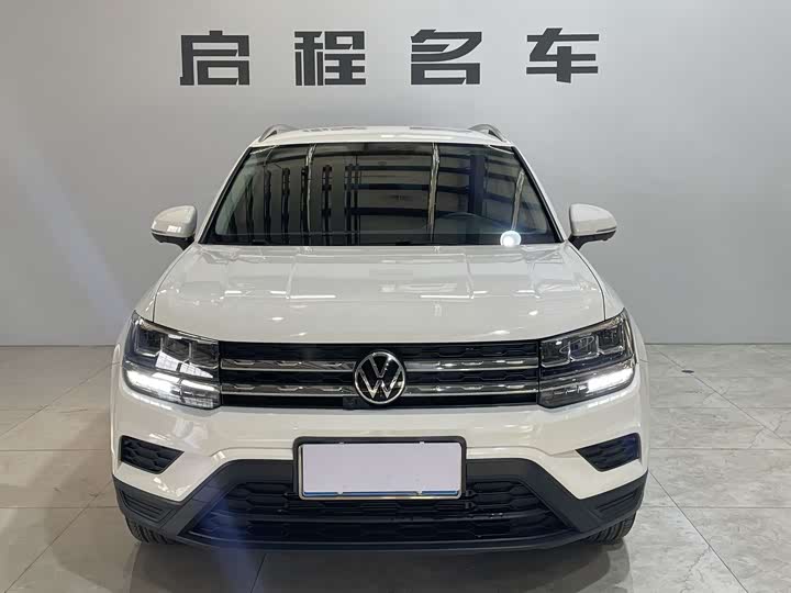 Фото 2 - Volkswagen Tharu