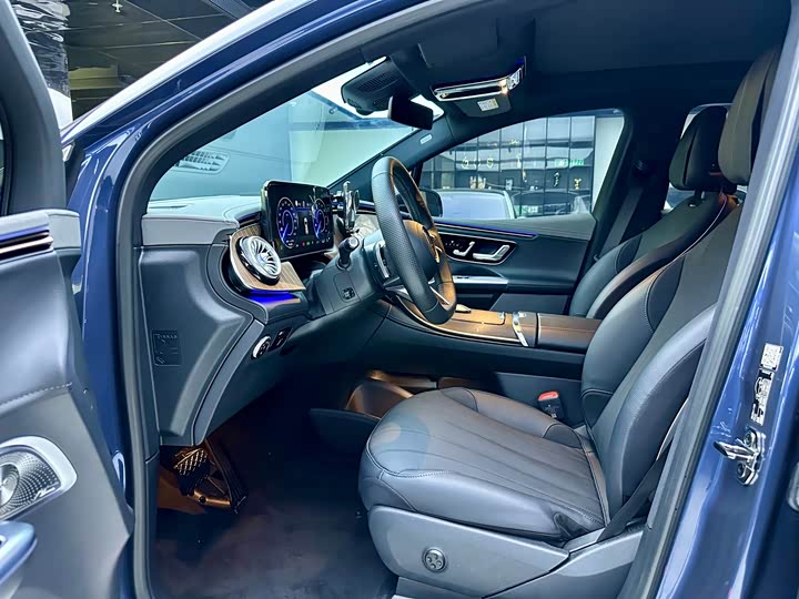 Фото 7 - Mercedes-Benz EQE SUV