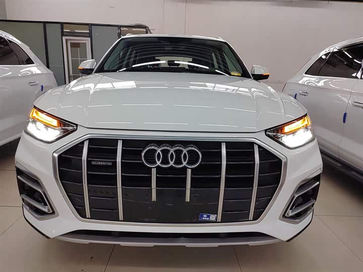 Фото 3 - Audi Q5L