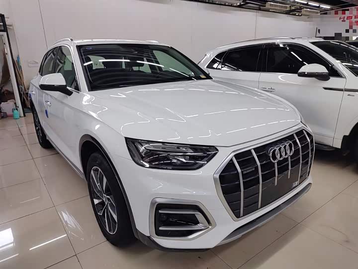 Фото 4 - Audi Q5L