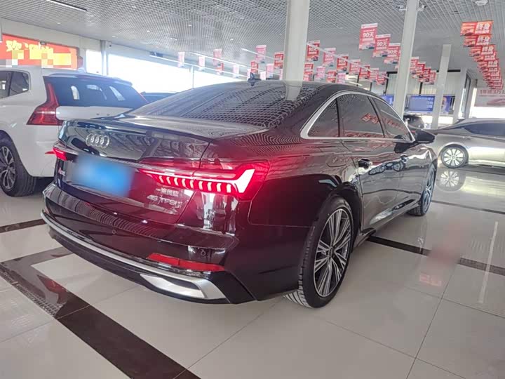 Фото 7 - Audi A6L