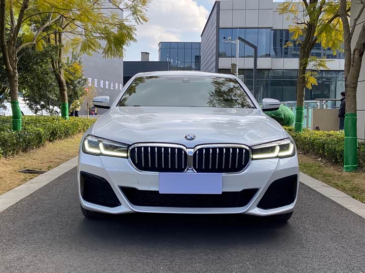 Фото 2 - BMW 5 Series