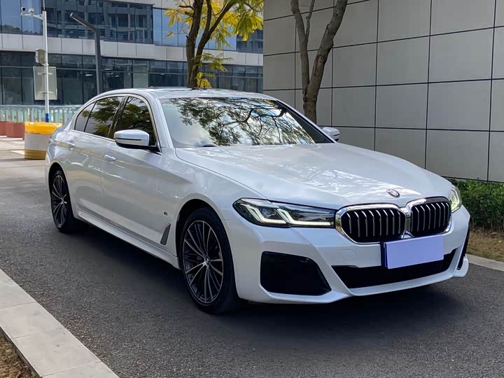 Фото 3 - BMW 5 Series