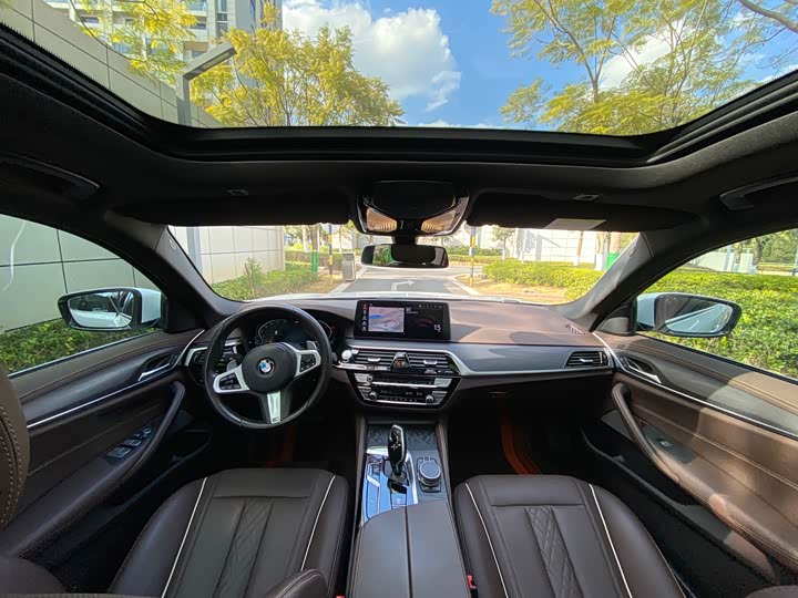 Фото 6 - BMW 5 Series