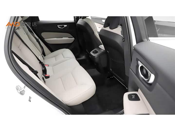 Фото 8 - Volvo XC60