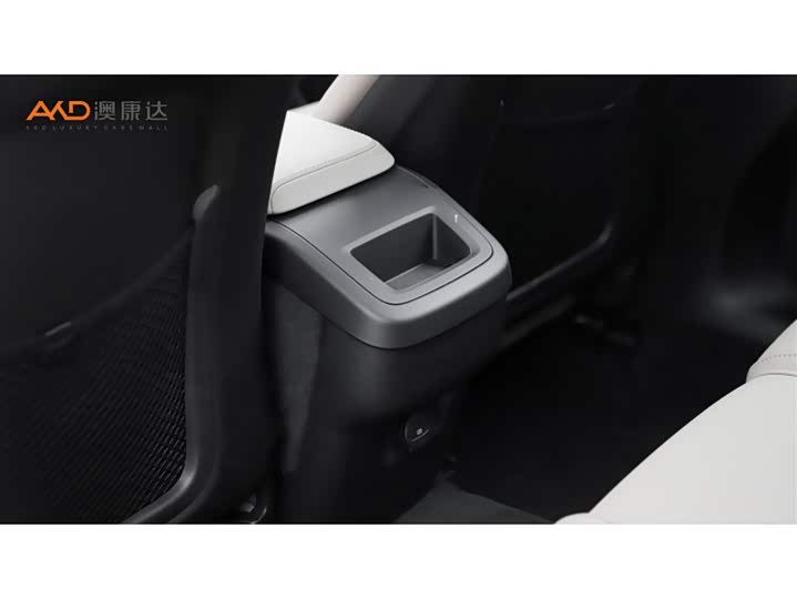 Фото 9 - Volvo XC60