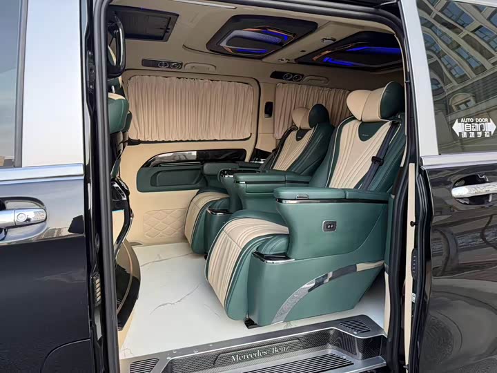 Фото 9 - Mercedes-Benz Vito