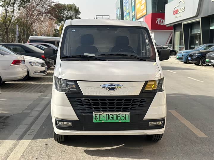 Фото 2 - Foton EV6