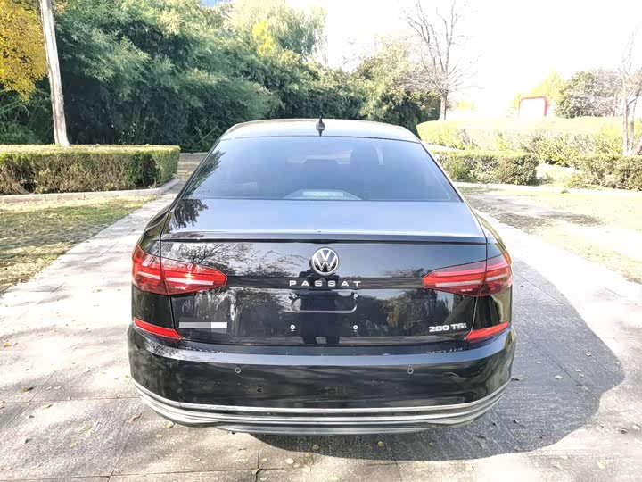 Фото 9 - Volkswagen Passat