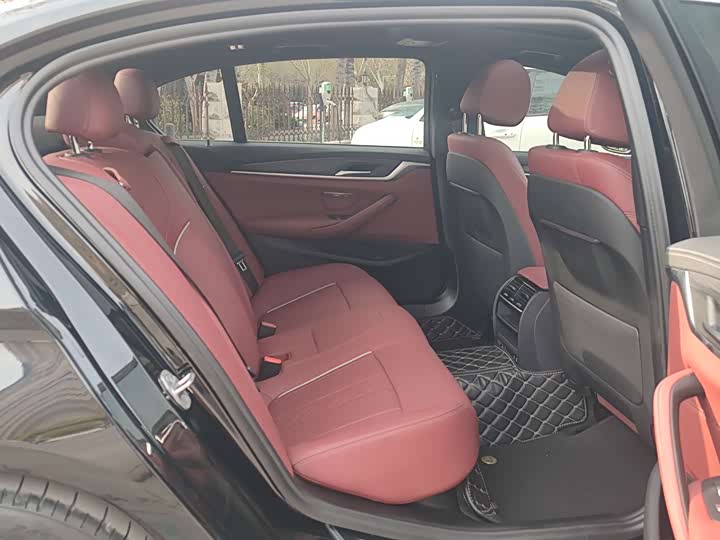 Фото 5 - BMW 5 Series Hybrid