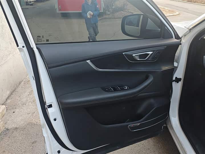 Фото 7 - Chery Tiggo 8