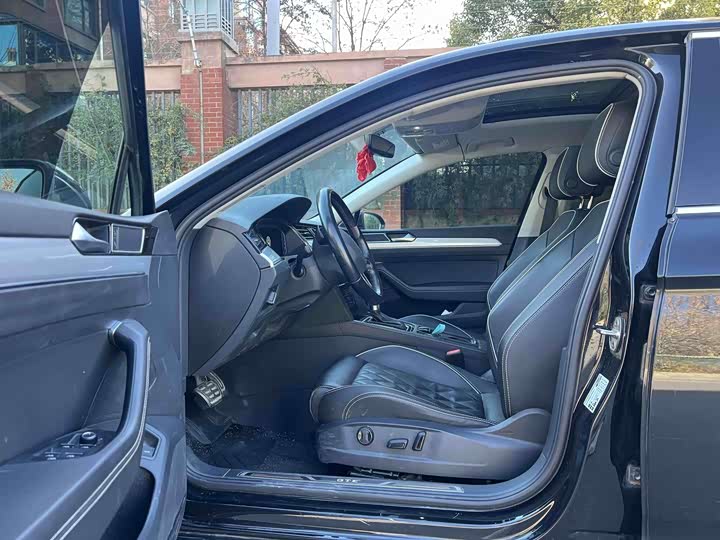 Фото 4 - Volkswagen Magotan GTE Hybrid