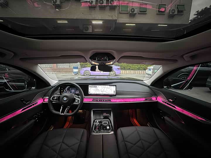 Фото 8 - BMW 7 Series