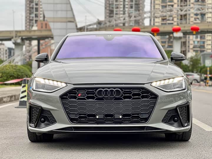 Фото 2 - Audi S4