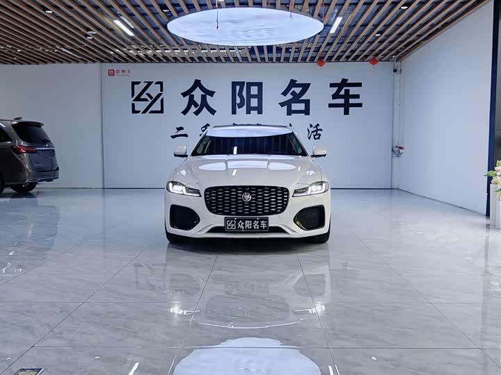 Фото 2 - Jaguar XF L