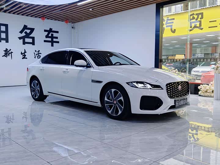 Фото 3 - Jaguar XF L