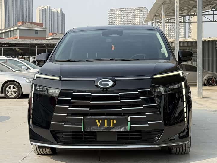 Фото 2 - GAC Trumpchi E8