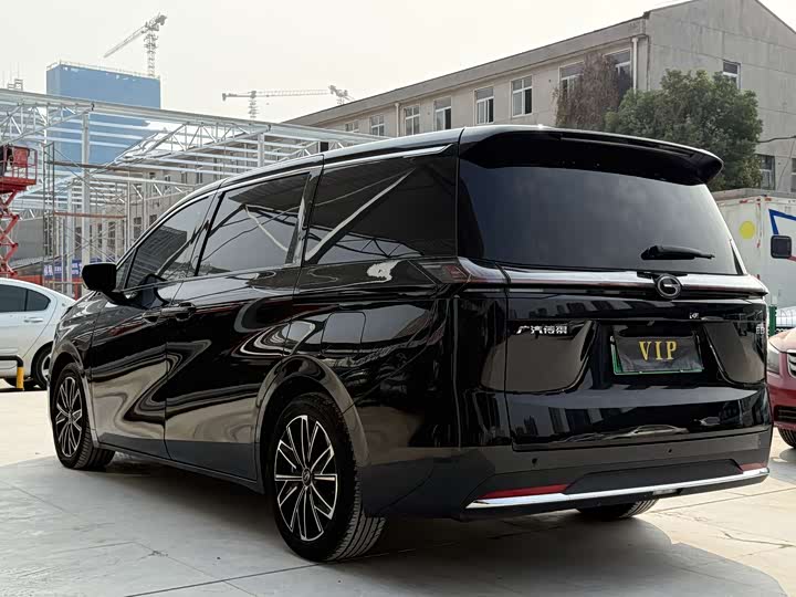 Фото 7 - GAC Trumpchi E8