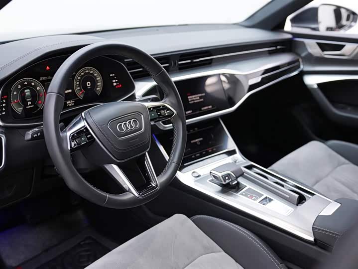 Фото 5 - Audi A6L