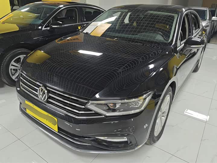 Фото 1 - Volkswagen Magotan