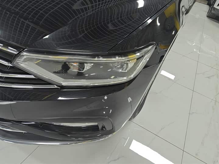 Фото 5 - Volkswagen Magotan