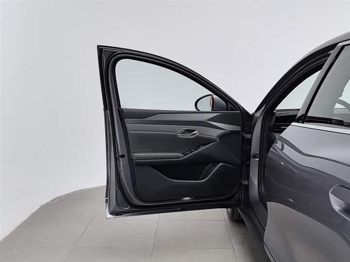 Фото 8 - BYD Qin L