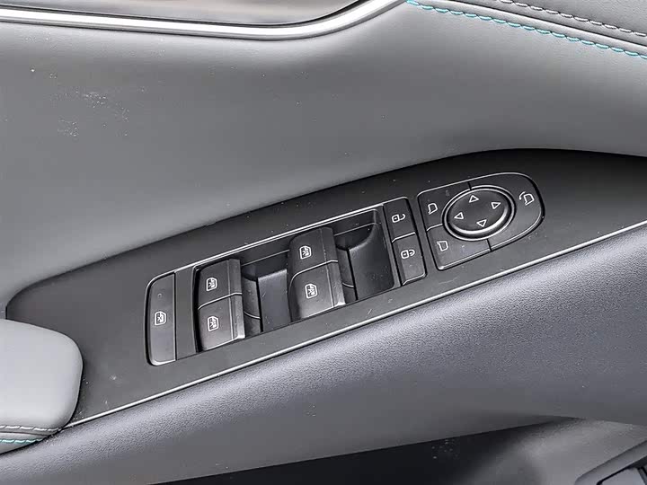 Фото 9 - BYD Qin L