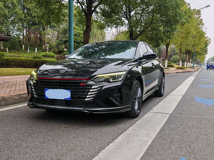 Фото 1 - Dongfeng Aeolus Yixuan Max