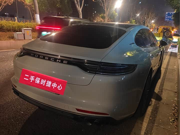 Фото 3 - Porsche Panamera