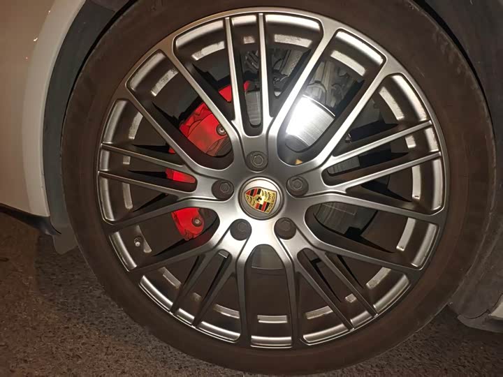 Фото 5 - Porsche Panamera