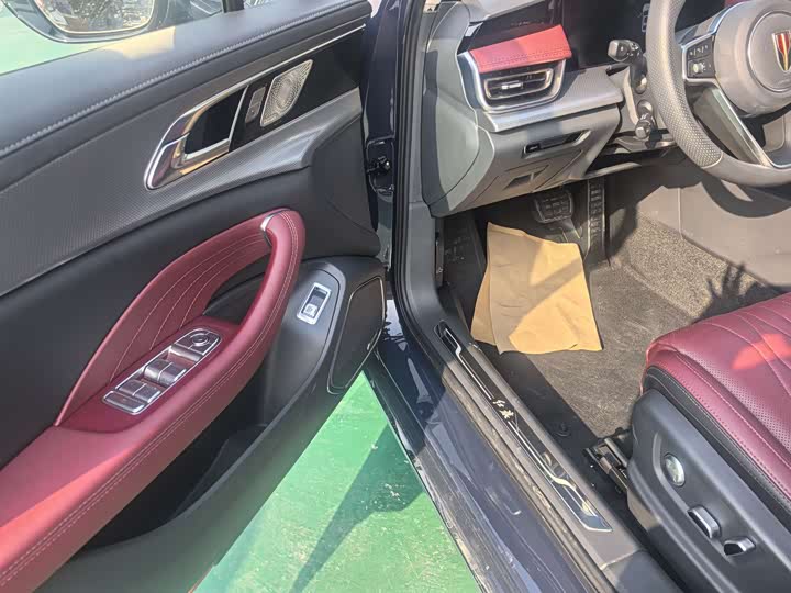 Фото 3 - Hongqi H5