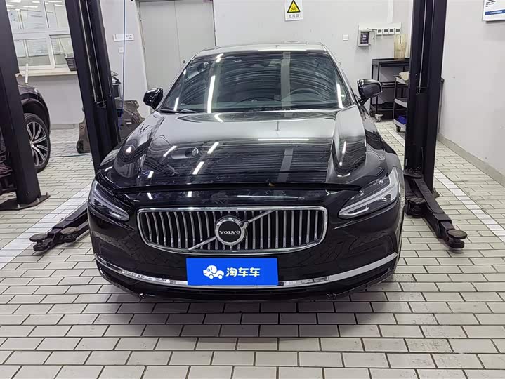 Фото 2 - Volvo S90