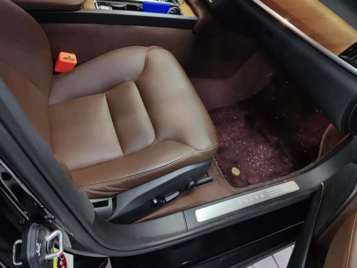 Фото 8 - Volvo S90