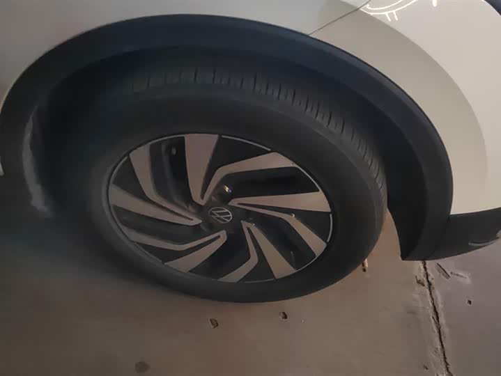 Фото 6 - Volkswagen Tiguan L Pro