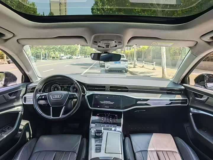 Фото 5 - Audi A6L