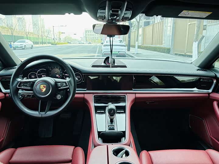 Фото 5 - Porsche Panamera