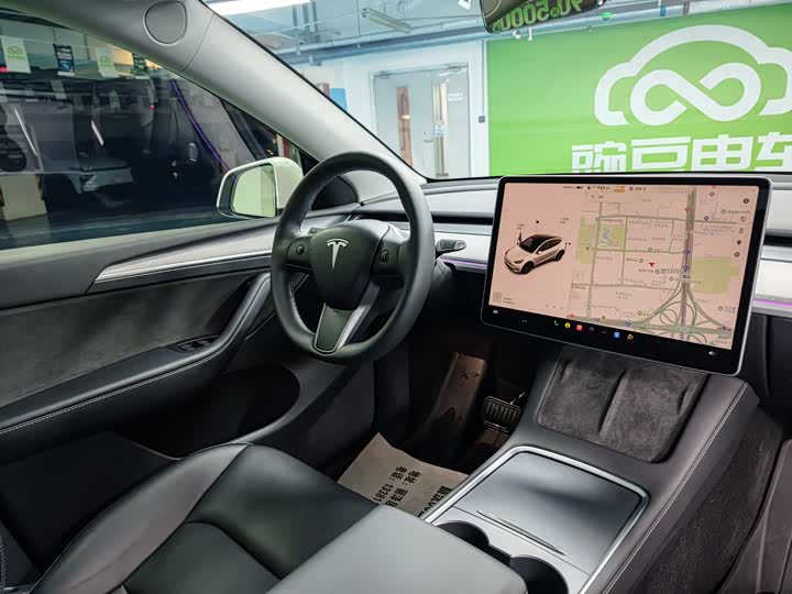 Фото 7 - Tesla Model Y