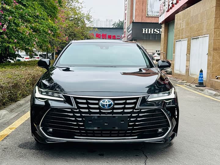 Фото 2 - Toyota Avalon