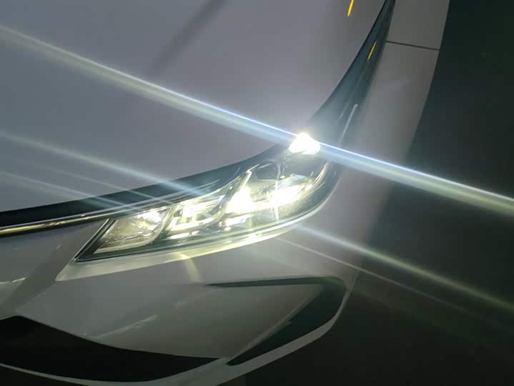 Фото 5 - Toyota Corolla