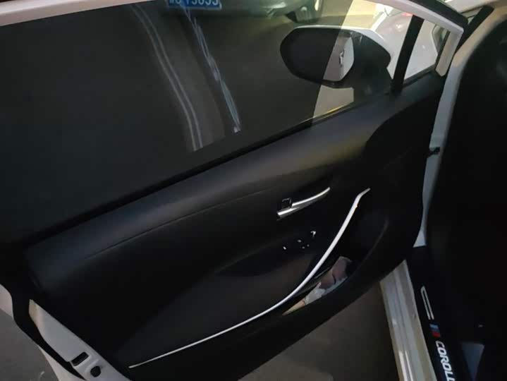 Фото 7 - Toyota Corolla