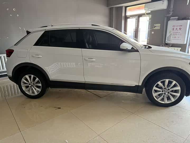 Фото 5 - Volkswagen T-Roc