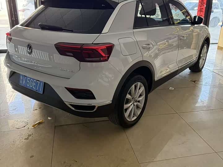 Фото 8 - Volkswagen T-Roc