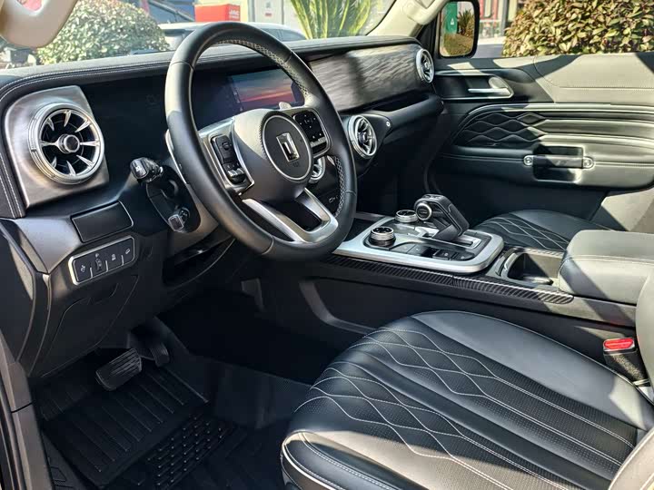 Фото 4 - Tank 300